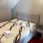 Konukevi Grobsky Dvor Slovensky Grob