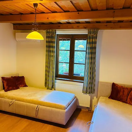 Grobský Dvor Casa de hóspedes 3*