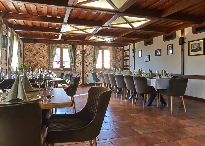 Grobsky Dvor 게스트하우스 3*