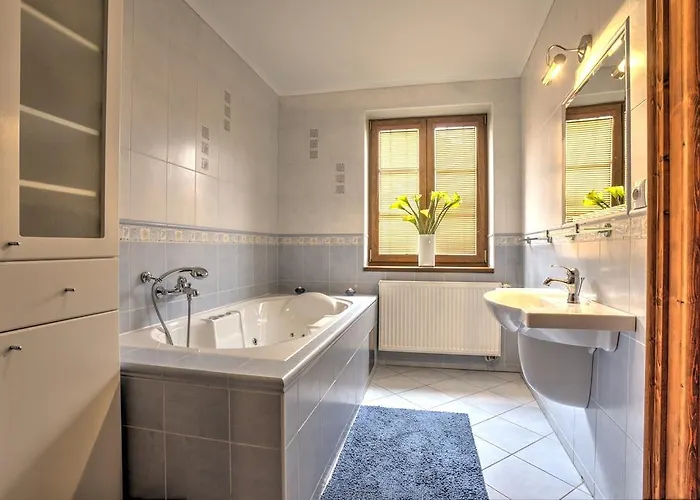 Grobsky Dvor Slovensky Grob