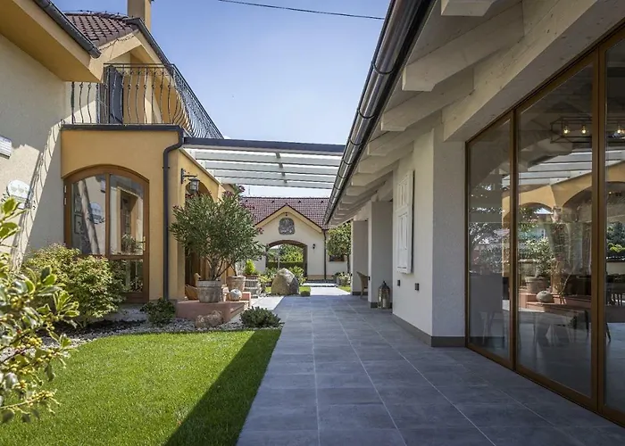 게스트하우스 Grobsky Dvor Slovensky Grob