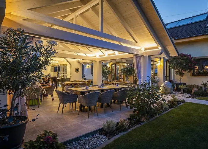 Grobsky Dvor 3* Slovensky Grob